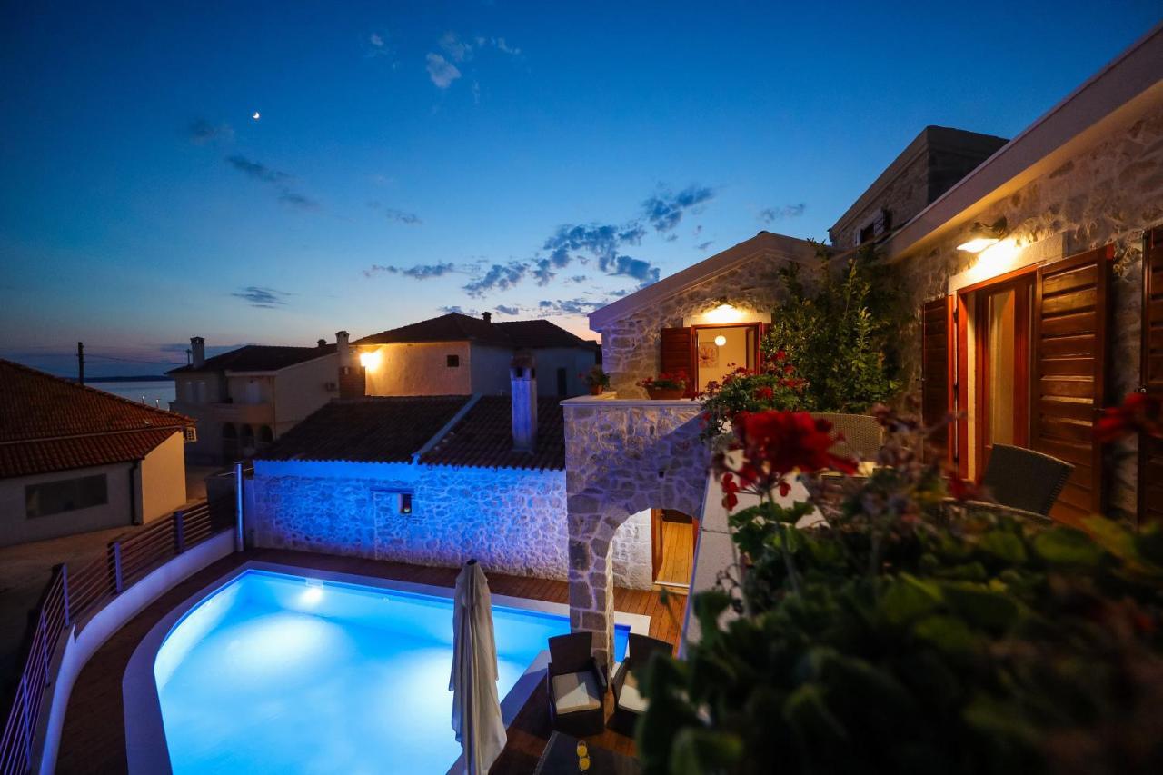 Holiday Home Mare Petrcane Εξωτερικό φωτογραφία