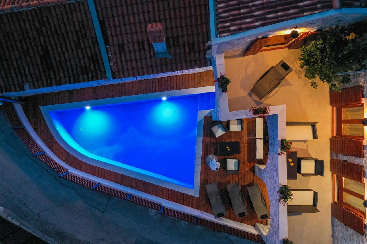 Holiday Home Mare Petrcane Εξωτερικό φωτογραφία