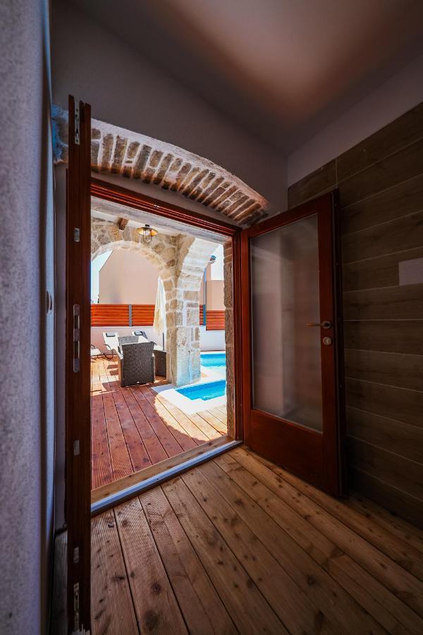 Holiday Home Mare Petrcane Εξωτερικό φωτογραφία