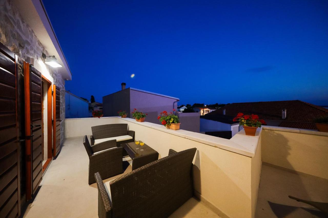 Holiday Home Mare Petrcane Εξωτερικό φωτογραφία