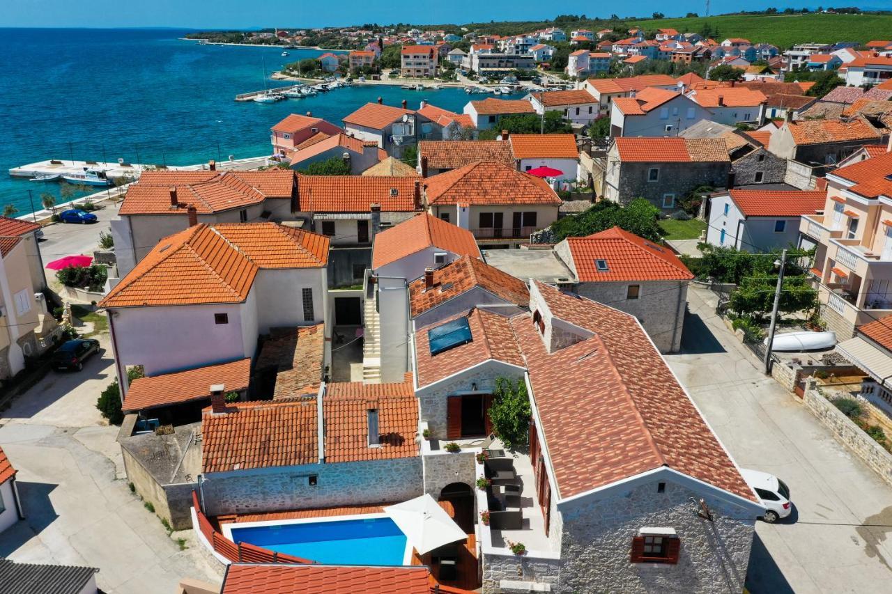 Holiday Home Mare Petrcane Εξωτερικό φωτογραφία