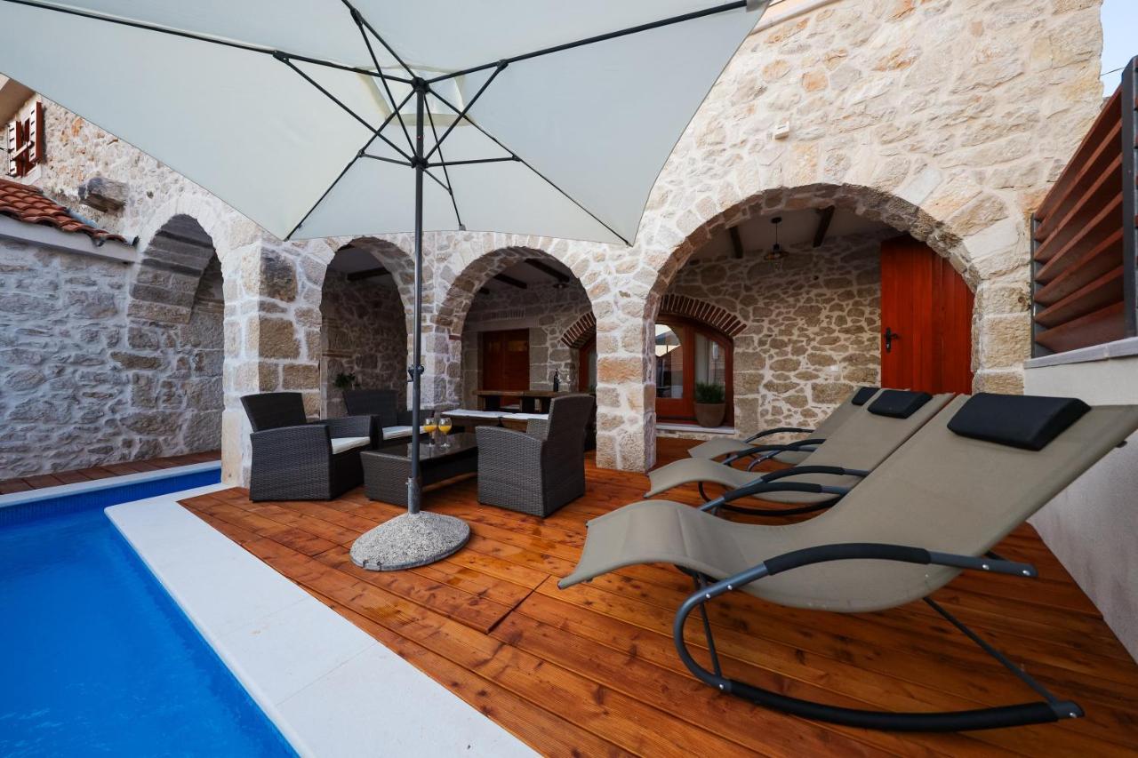 Holiday Home Mare Petrcane Εξωτερικό φωτογραφία