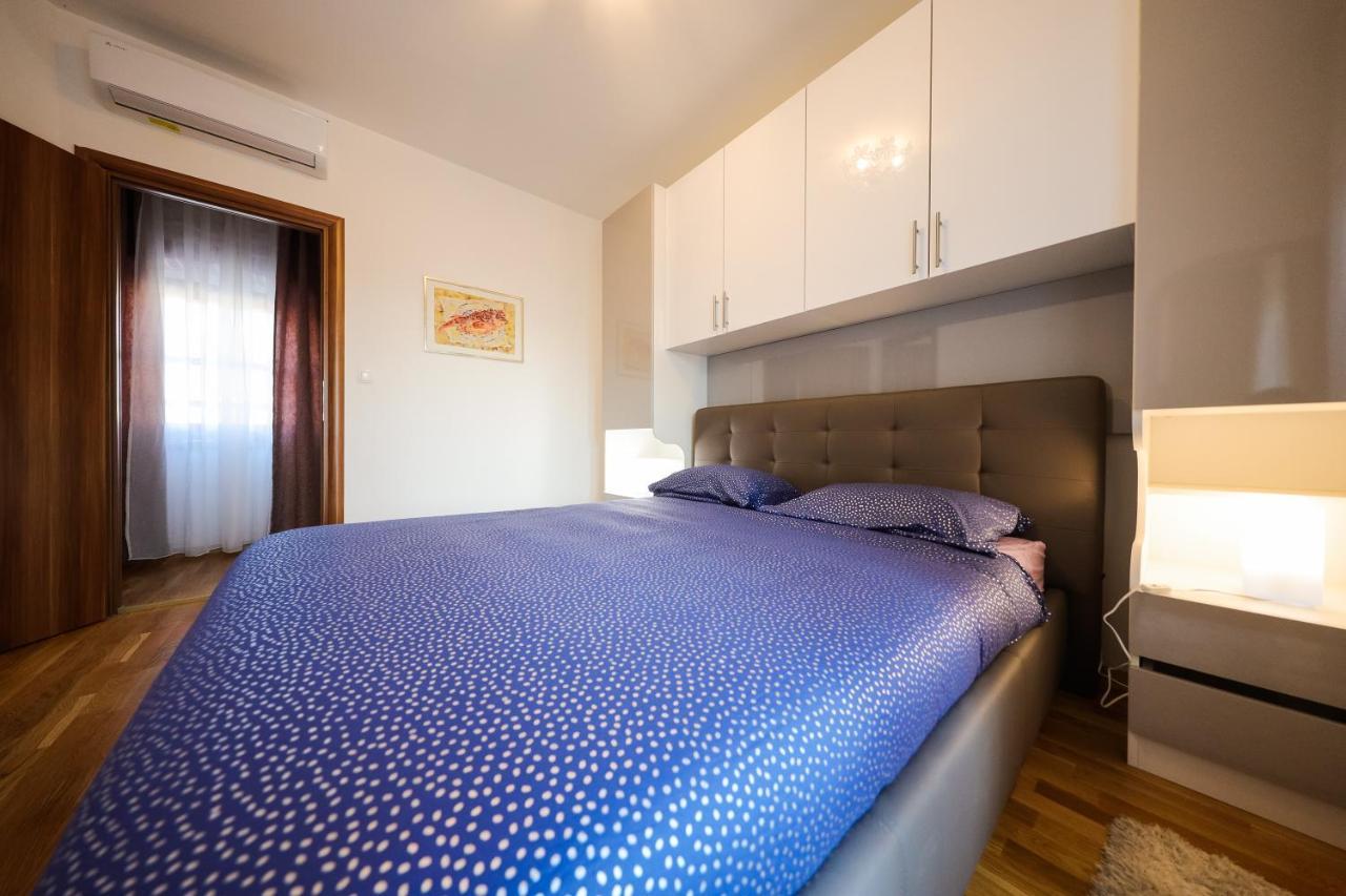 Holiday Home Mare Petrcane Εξωτερικό φωτογραφία