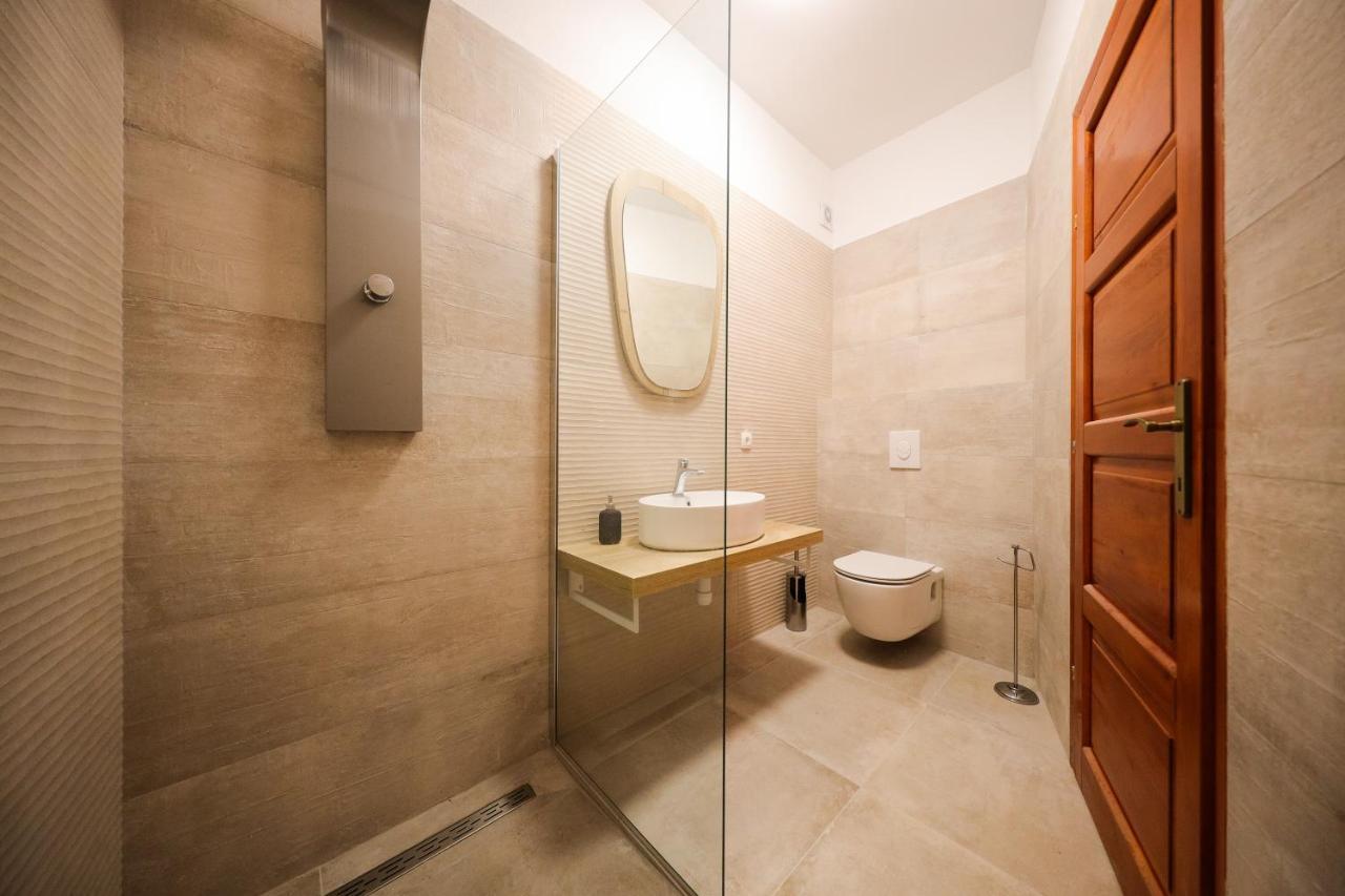 Holiday Home Mare Petrcane Εξωτερικό φωτογραφία