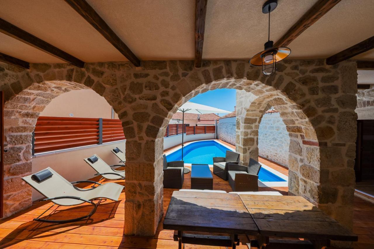 Holiday Home Mare Petrcane Εξωτερικό φωτογραφία