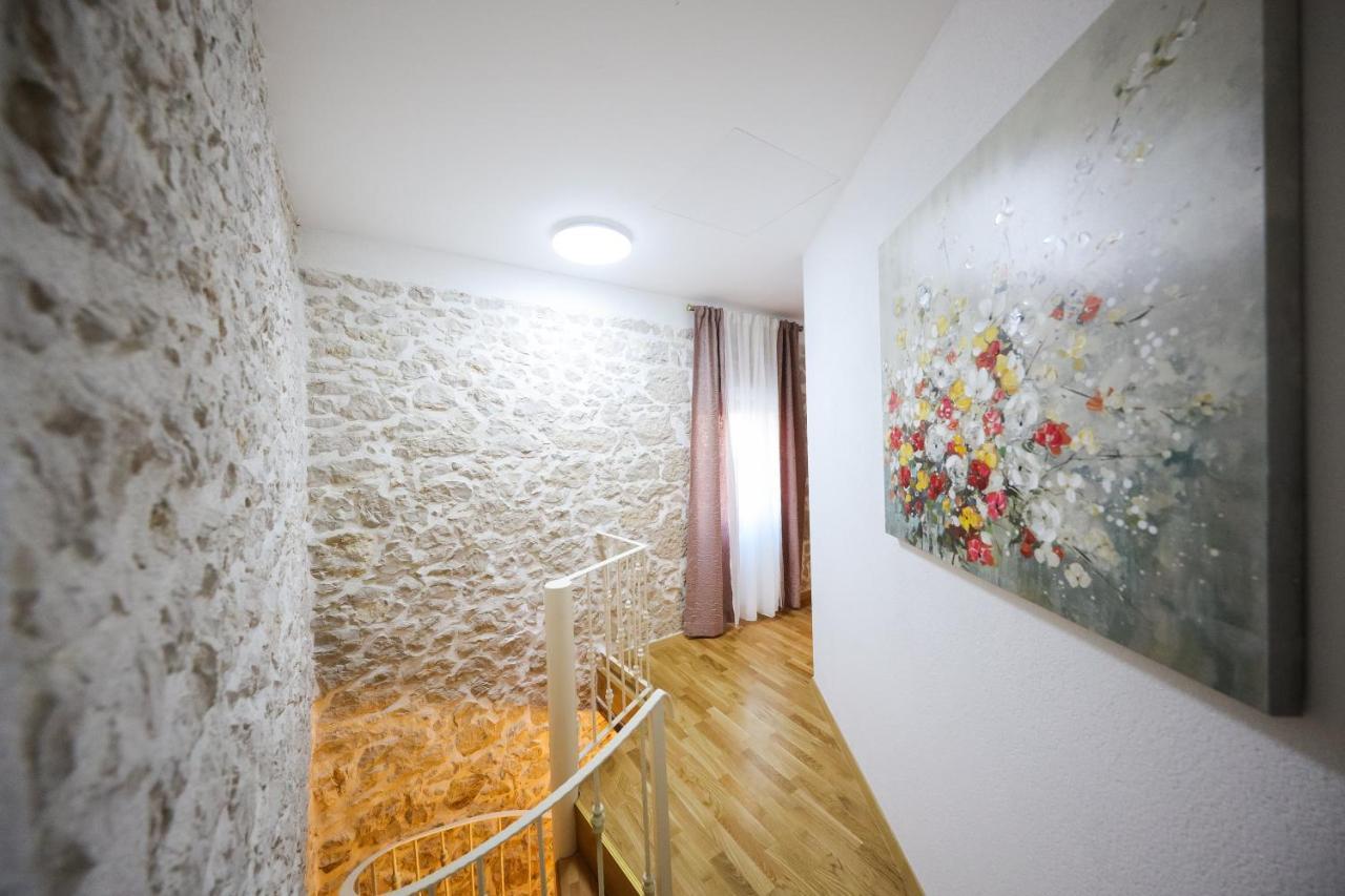 Holiday Home Mare Petrcane Εξωτερικό φωτογραφία