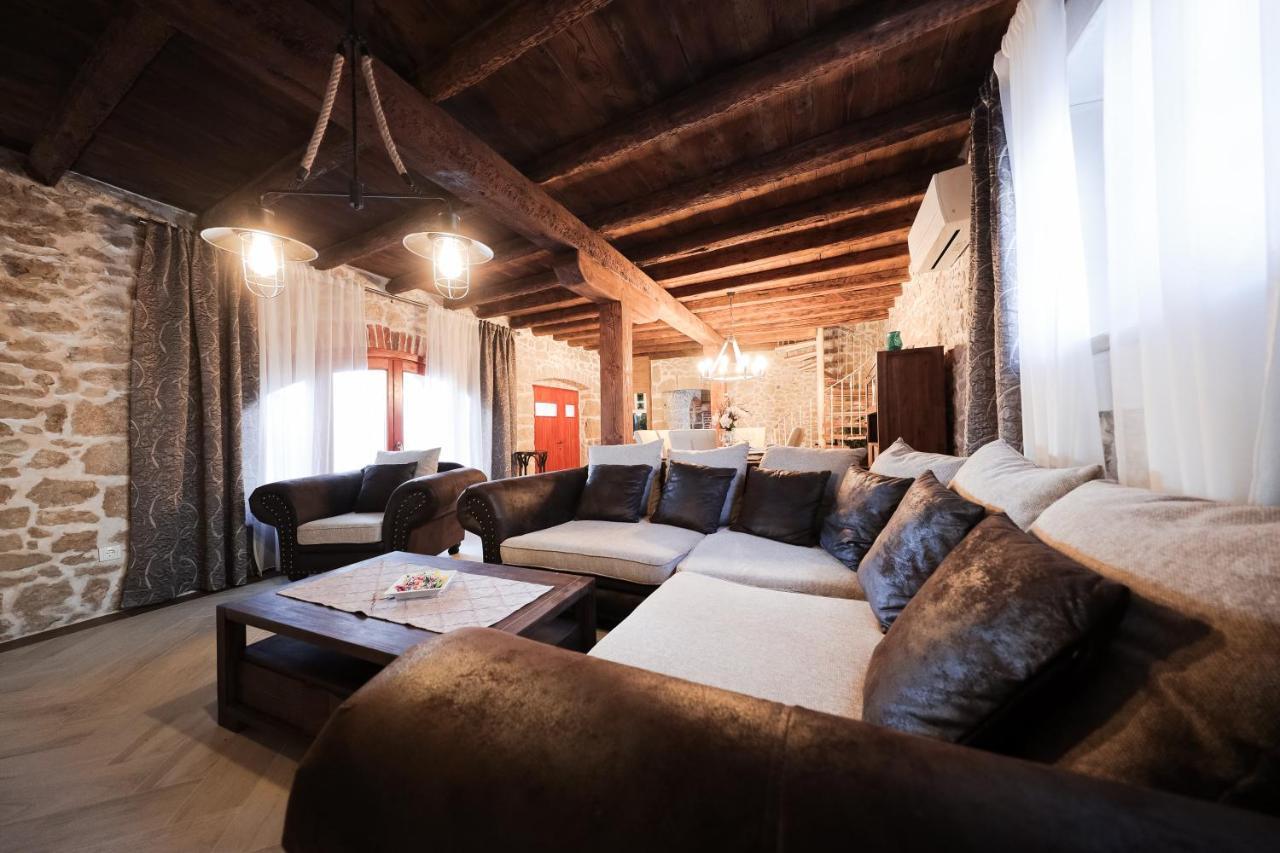 Holiday Home Mare Petrcane Εξωτερικό φωτογραφία