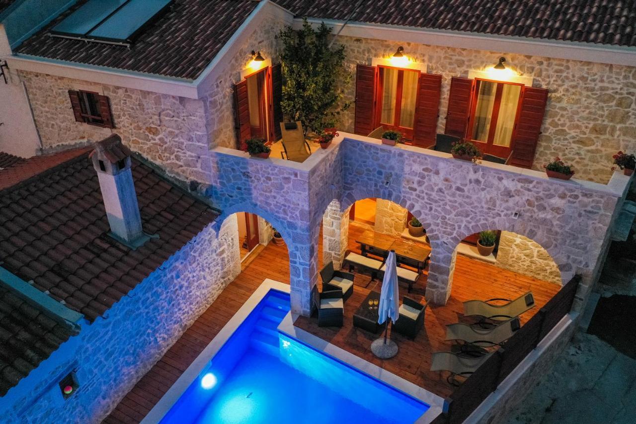 Holiday Home Mare Petrcane Εξωτερικό φωτογραφία